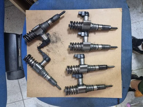 Les Injecteurs 2L TDI SIEMENS 073T 