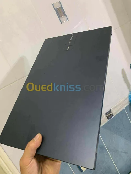 Asus vivobook 17 i17 12the 16g ram 1T 