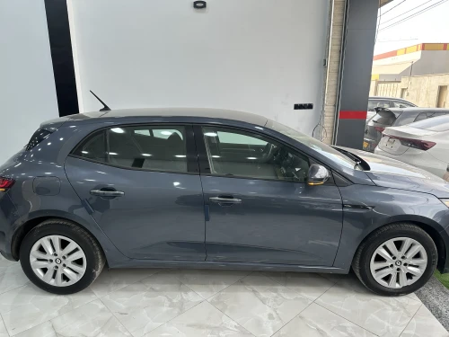 Renault Megane 4  2021 Itens