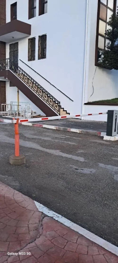 Barrière levante  électrique 