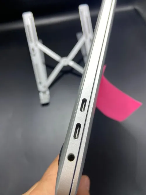 MacBook Pro 2020 i5 16/512 cycle 980 touchbar