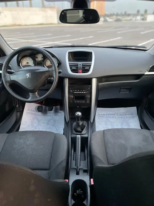 Peugeot 207 2012 Fennec