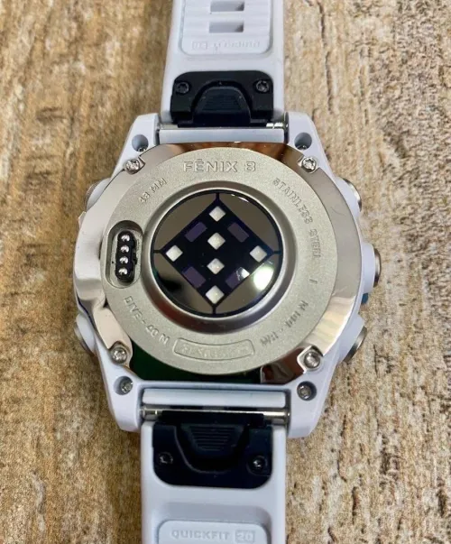Garmin fēnix 8 S AMOLED saphir 