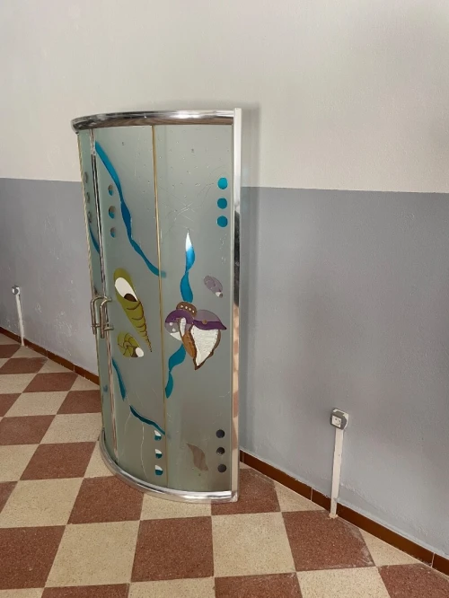 Cabine de douche d angle semi circulaire