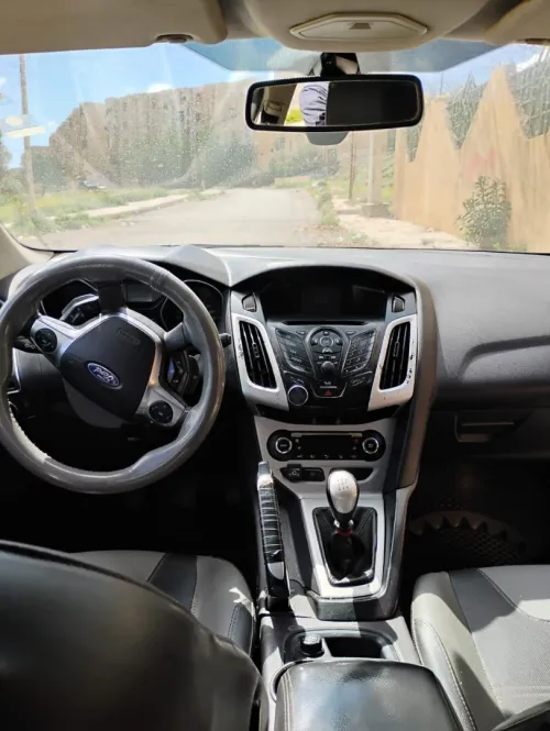 Ford Focus 4 portes 2013 Titanium