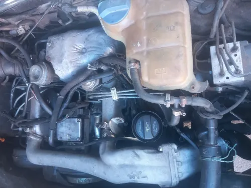 Moteur audi V6 180 CHV 2004+PONT ET ARBE