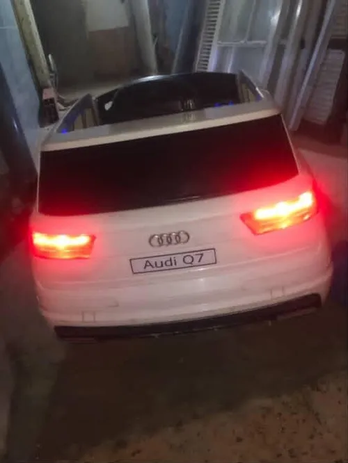 Audi Q7 petit voiture 