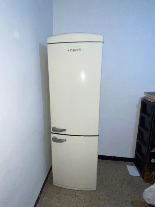 Frigidaire onardi  جيهة  الفوقانية كي يسخن متبردش