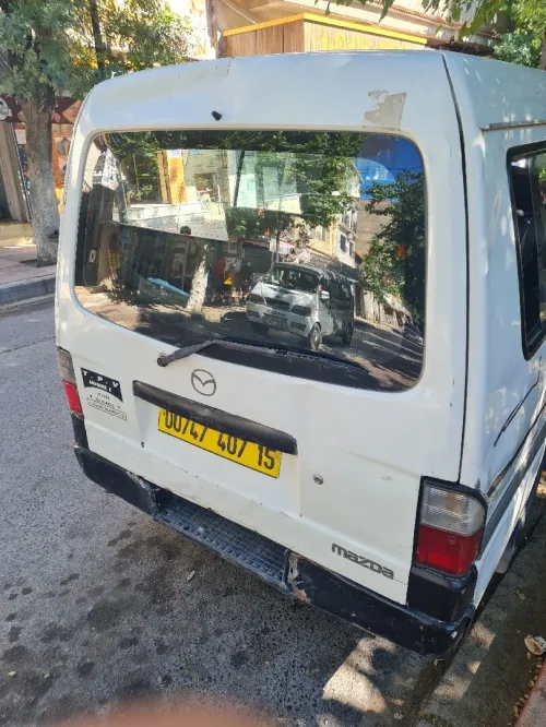 Mazda E2200 2007