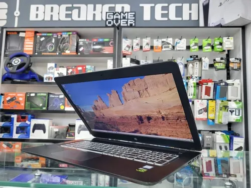 HP GAMING    Gtx 1050    I5 8300H