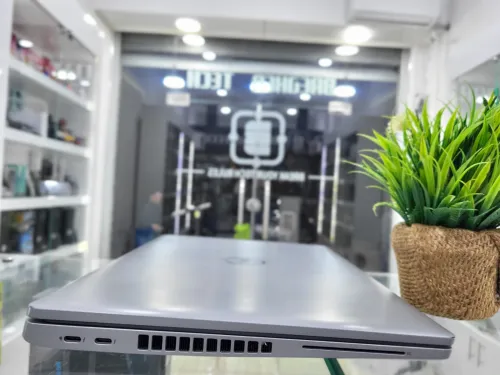 DELL 5530 I5 1235U  8/156