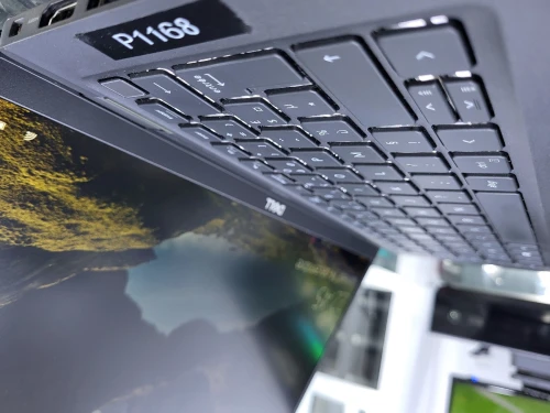 DELL 7420 I7 1185G7  16/512