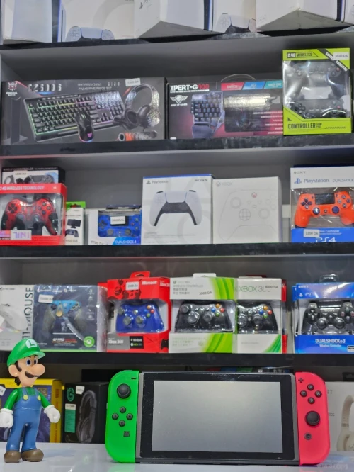 NINTENDO SWITCH CLASSIQUE FLACHÉ
