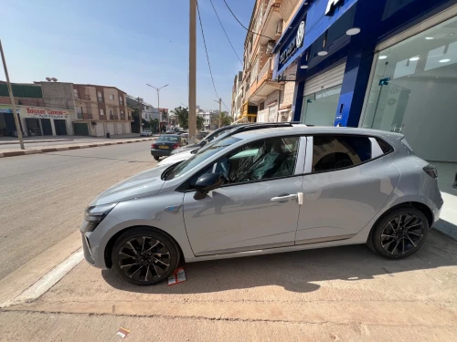 Renault Clio 5  2026 