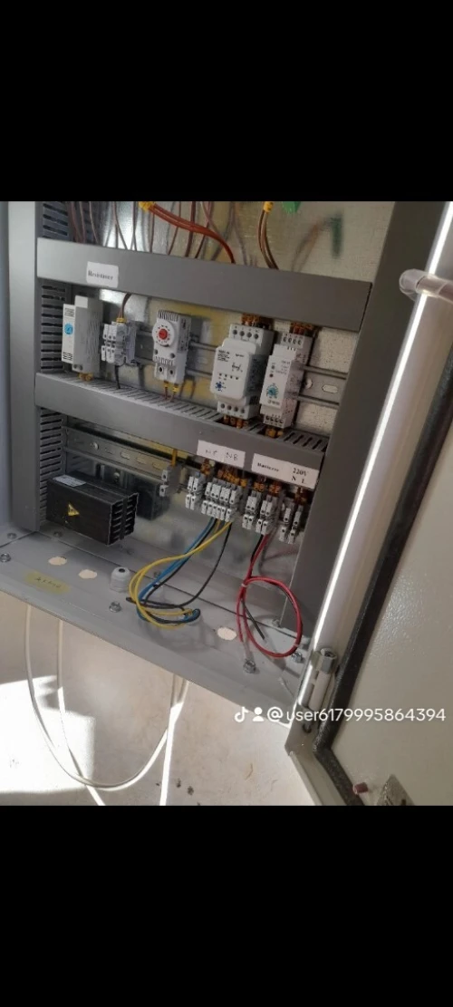 Électricien industriel