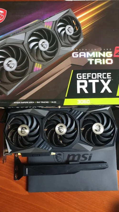 RTX 3060 12 GB Msi Gaming Z trio Box