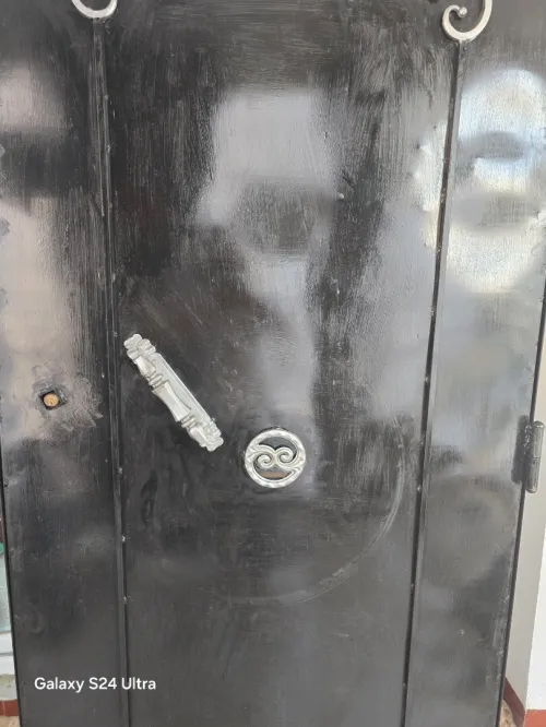 Porte d'entrée extérieure solide