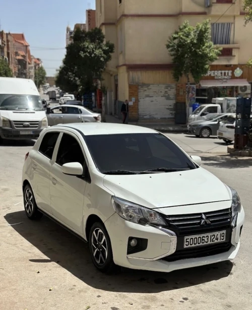 Mitsubishi Space star 2024 