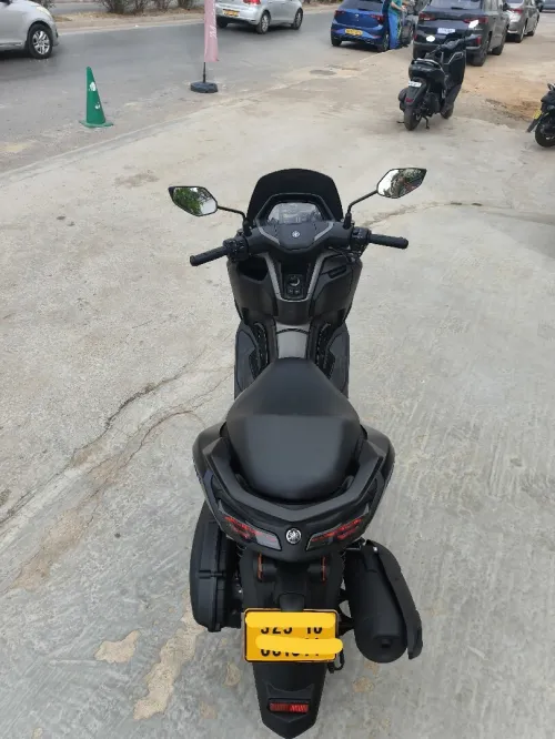 YAMAHA Nmax 2025