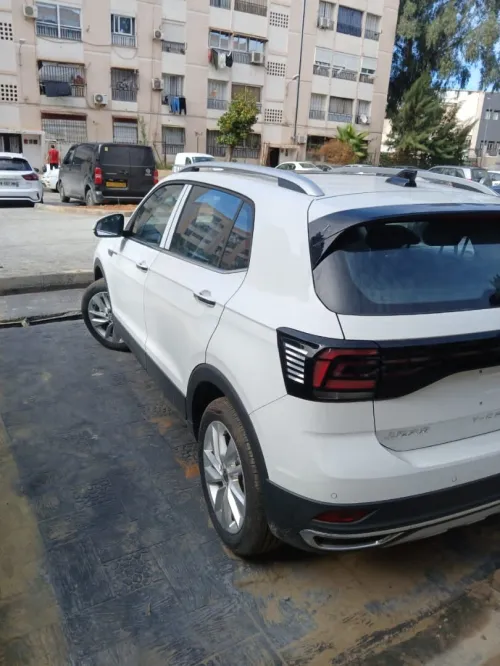 Volkswagen T-Cross 2025 R-line