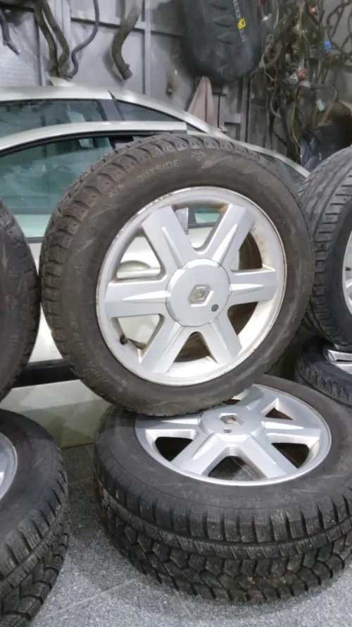 jantes renault laguna 2 ,16 w 17 pouces avec pneus casse france