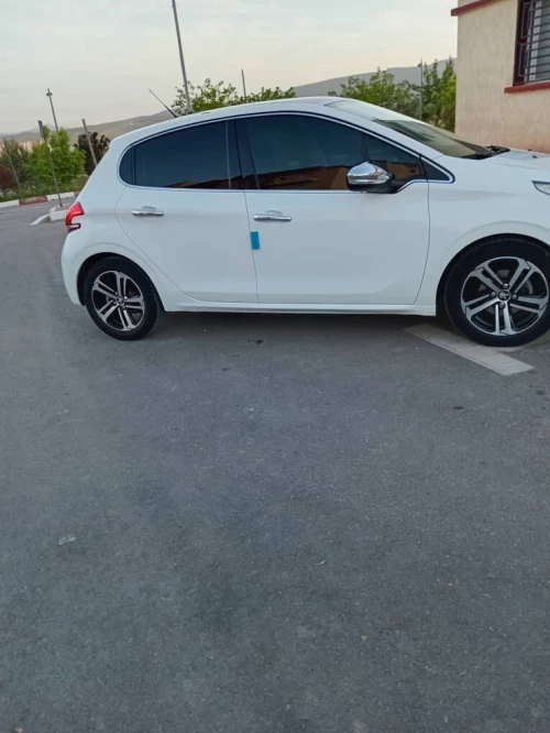 Peugeot 208 2019 Access Facelift