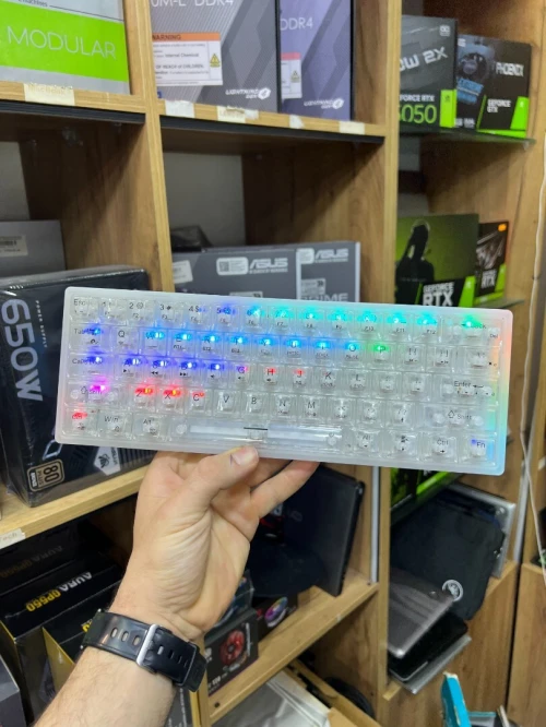 CLAVIER MAGMA FIORA 60% MECHANIC RED SWITCH F61CT BLUETOOTH CRYSTAL RGB USED LIKE NEW