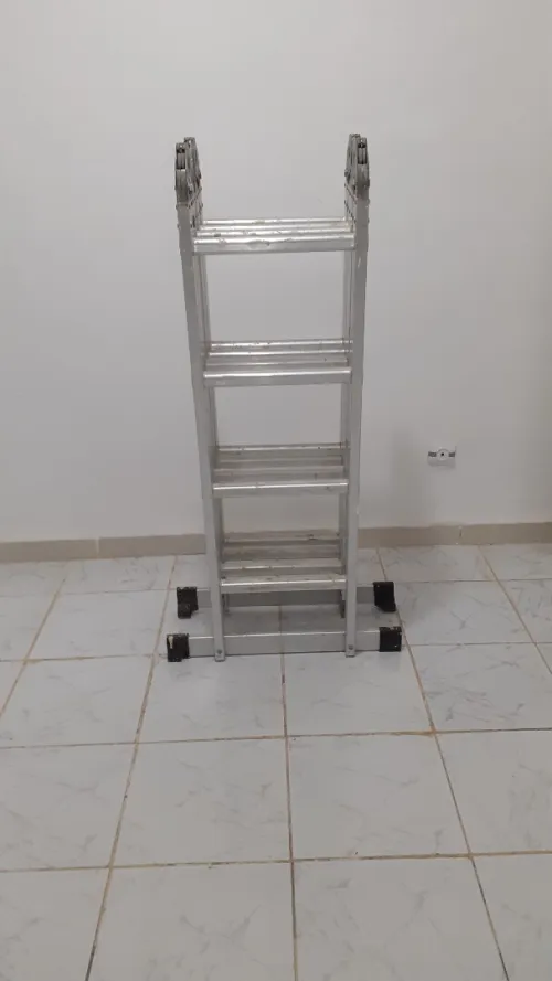 ÉCHELLE MULTIPOSITION