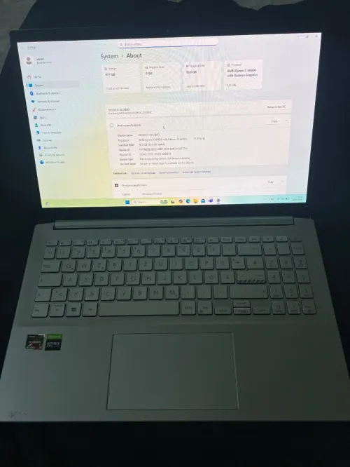 Asus vivobook D3500Q AMD Ryzen 5 5600H/16Go