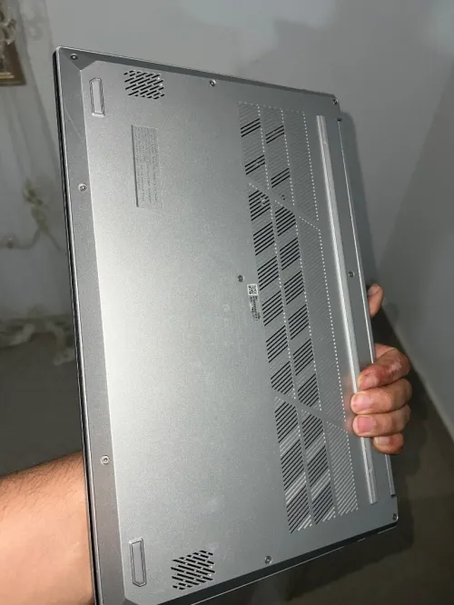Asus vivobook D3500Q AMD Ryzen 5 5600H/16Go