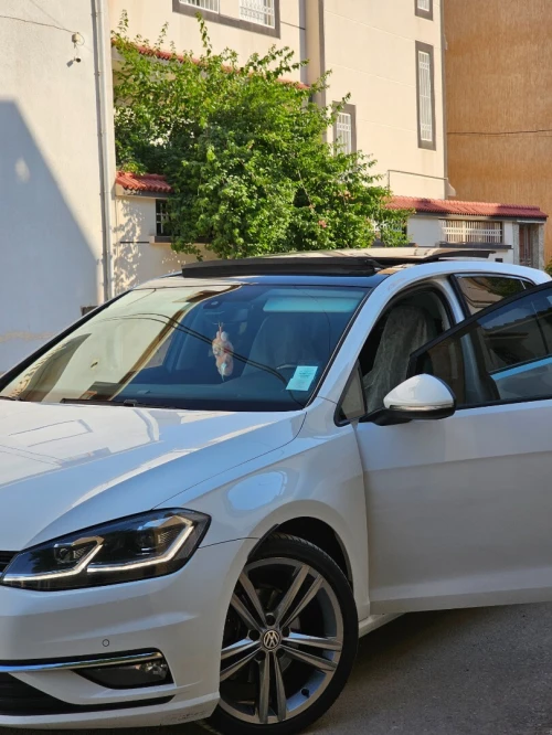 Volkswagen Golf 7 2019 Carat Plus +