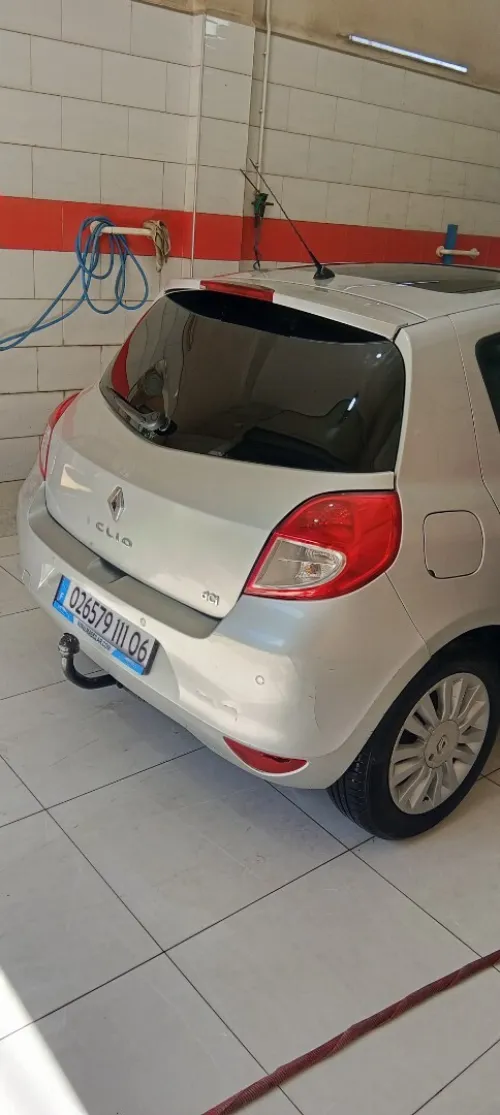 Renault Clio 3 2011 Night and Day