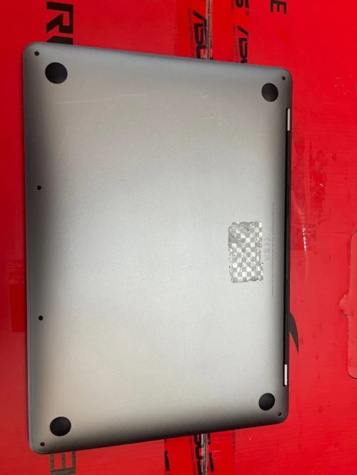 Macbook pro M1 2020 Ram 8go ssd 2to ecran 13,3 Cycle 158 Prix 140,000 da