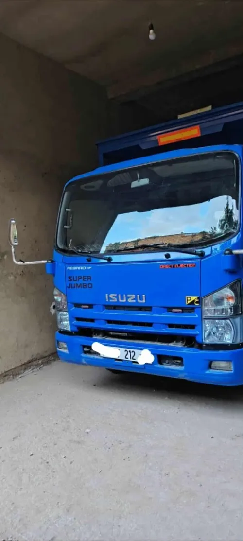 Isuzu Isuzu 2012