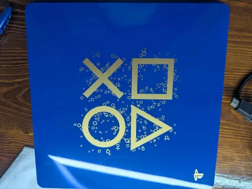 PlayStation 4 slim limited edition "Days of Play"