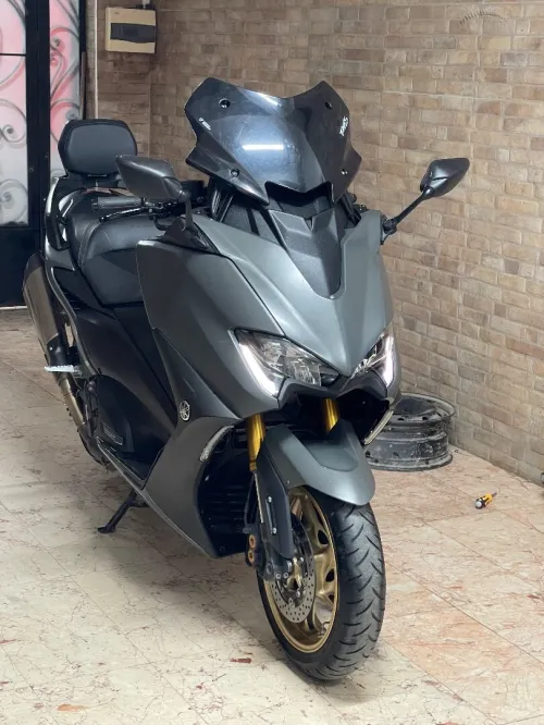 Yamaha Tmax 