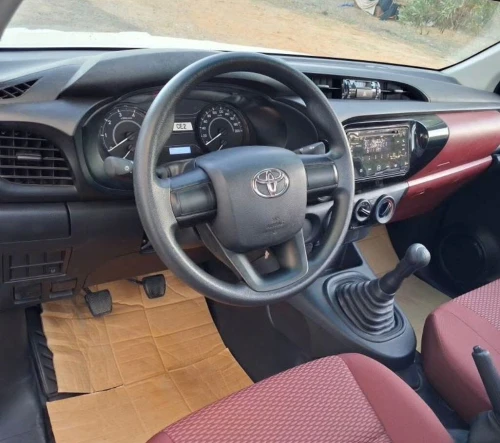 Toyota HILUX 1 cabin 