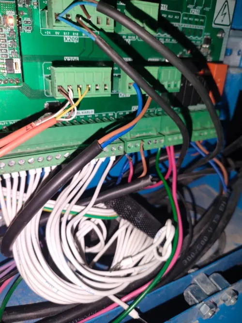 Maintenance tout types les ascenseurs 