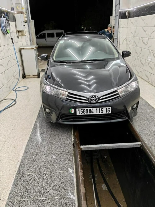 Toyota Corolla 2015 high grade