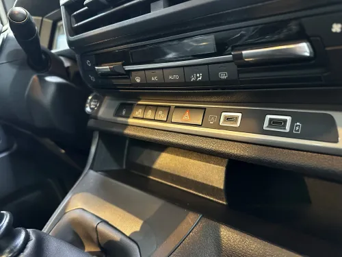 Peugeot Traveller 2026 Vip