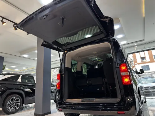 Peugeot Traveller 2026 Vip