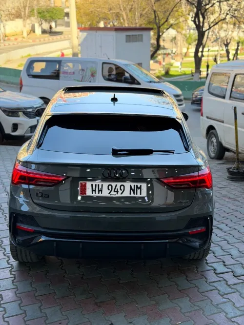 Audi Q3 2023 Sline