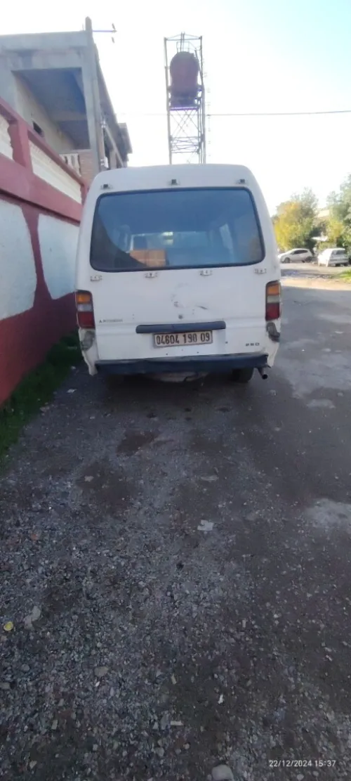 Mitsubishi L300 1998