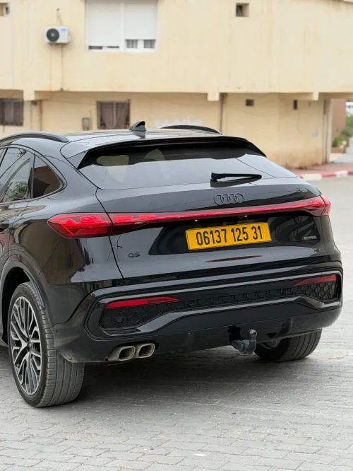 Audi Q5 2025 Quattro full option