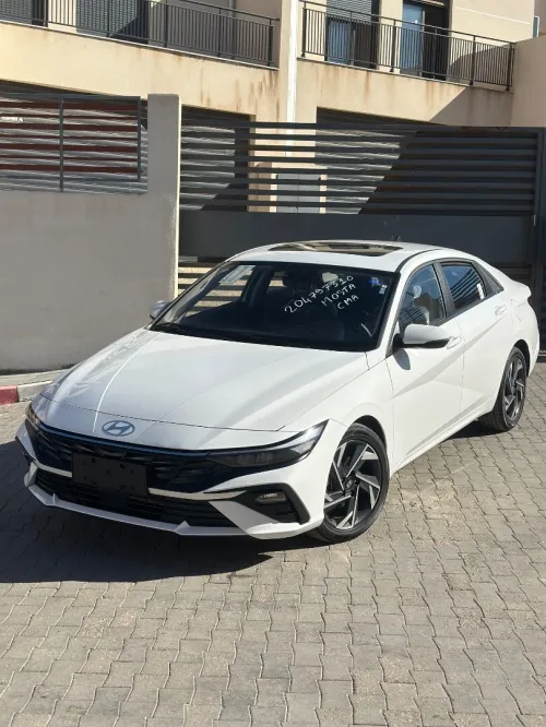 Hyundai Elantra 2025 GLX