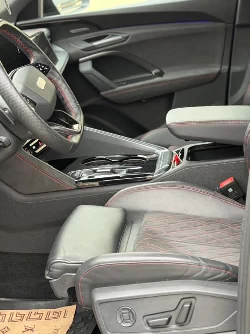 Audi Q5 2025 Quattro full option