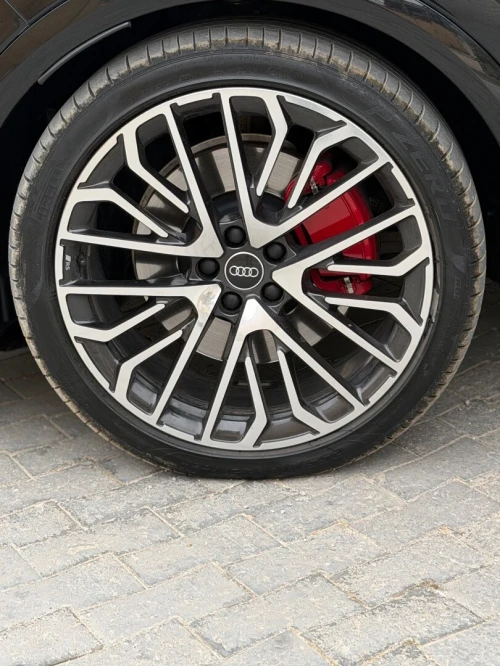 Audi Q5 2025 Quattro full option