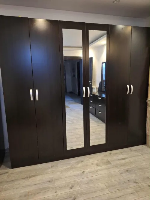 Chambre noir très joli acheté chez mobimal