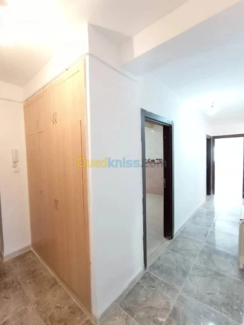 Location Appartement F4 Alger Bordj el bahri