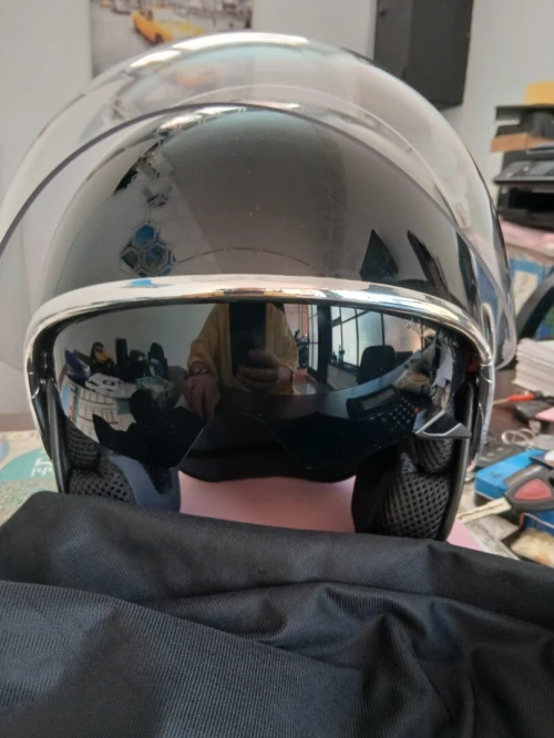 Casque jet pour moto